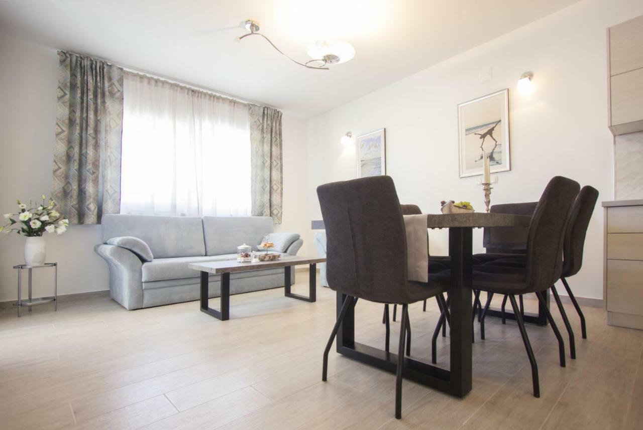 Paradise Lux Lägenhet Trogir Exteriör bild